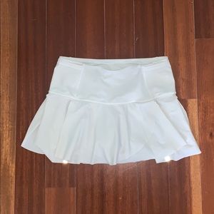 Lululemon skirt size 4